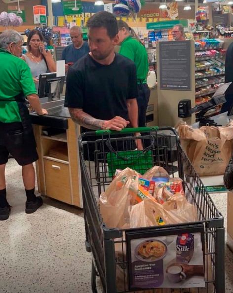 Lionel Messi Shopping at Publix Supermarket Goes Viral, Sparks Discussion About European&nbsp;Culture