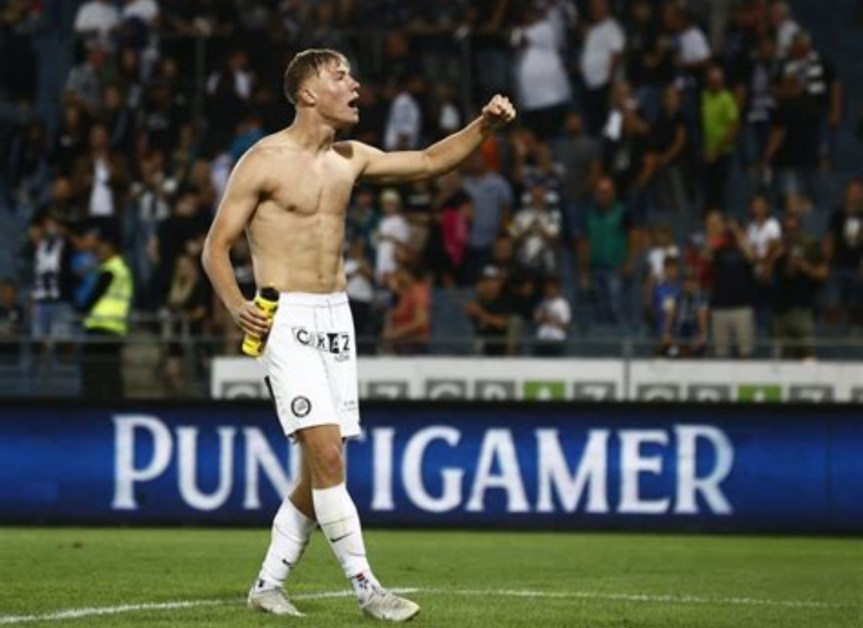 Manchester United’s Pursuit of Rasmus Højlund: A Patient Approach&nbsp;Required