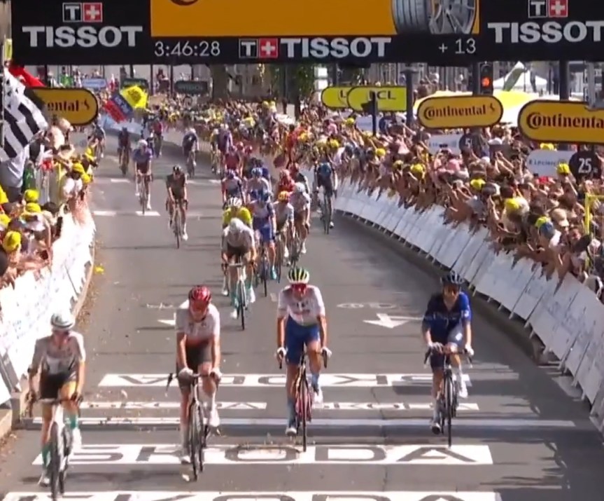 Jasper Philipsen Thwarts Mark Cavendish’s Record-Breaking Sprint Finish in&nbsp;Bordeaux