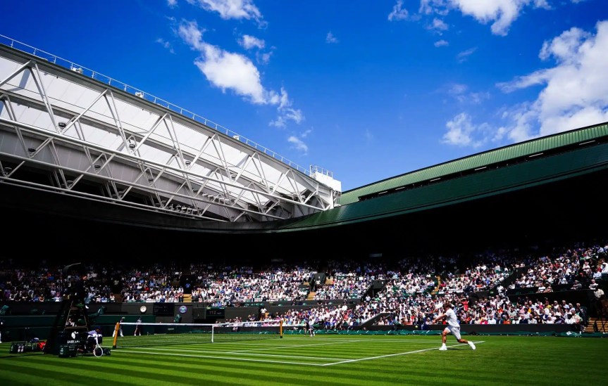 Unpredictable Weather and Heroic Moments: Wimbledon’s Rollercoaster