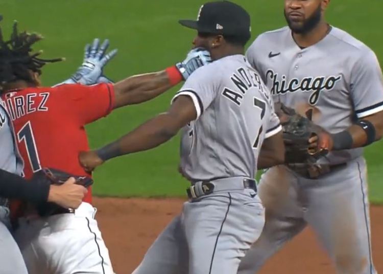 MLB Fight Breakdown: Tim Anderson’s Lesson in Starting What You Can’t&nbsp;Finish