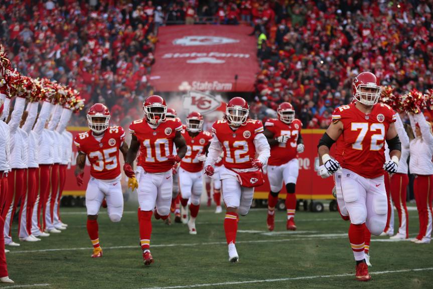 Key Tight End’s Injury Puts Kansas City Chiefs’ Title Defense in&nbsp;Jeopardy