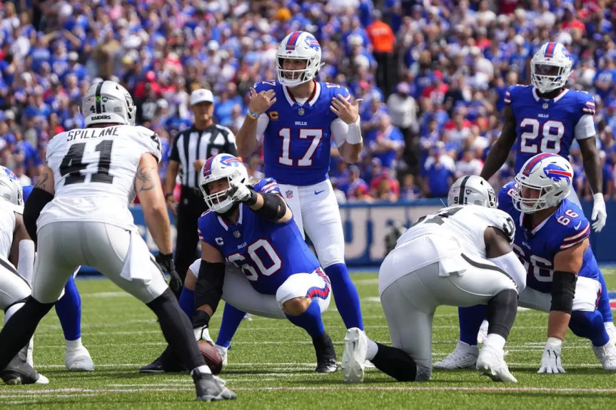 Buffalo Bills: Honoring Legends the Right&nbsp;Way